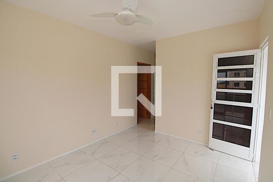 Sala de casa para alugar com 2 quartos, 70m² em Campinho, Rio de Janeiro