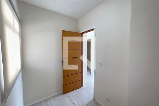 Escritório de casa para alugar com 2 quartos, 70m² em Campinho, Rio de Janeiro