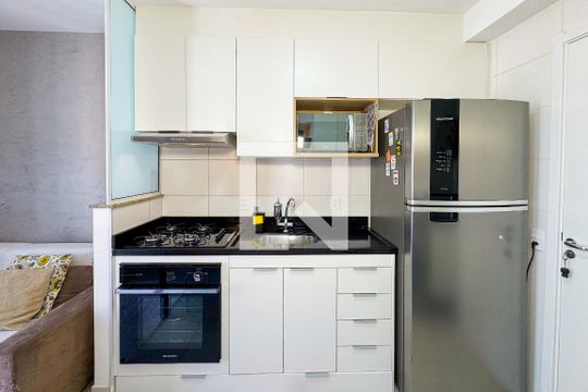 Cozinha de apartamento para alugar com 2 quartos, 34m² em Mooca, São Paulo