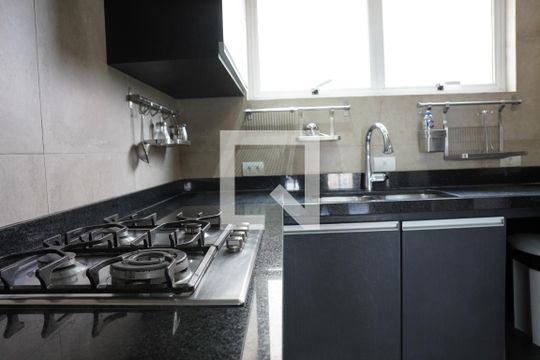 Cozinha de apartamento à venda com 3 quartos, 107m² em Paraíso, São Paulo