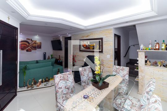 Casa de Condomínio para alugar com 3 quartos, 120m² em Vila Lucia, São Paulo