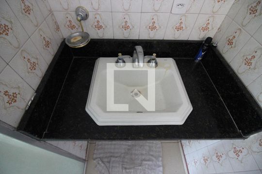 Banheiro Social de apartamento à venda com 3 quartos, 78m² em Demarchi, São Bernardo do Campo