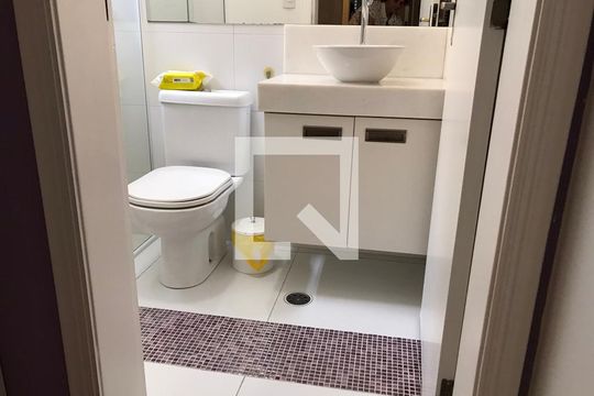 Banheiro - suite 1 de casa à venda com 2 quartos, 140m² em Vila Aricanduva, São Paulo