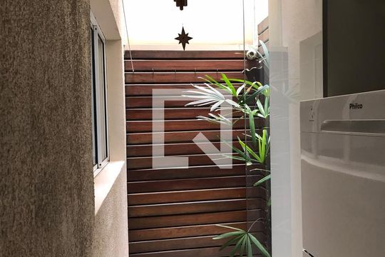 Quintal -estendal de casa à venda com 2 quartos, 140m² em Vila Aricanduva, São Paulo