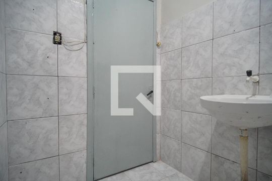Banheiro de apartamento para alugar com 1 quarto, 45m² em Guarani, Novo Hamburgo