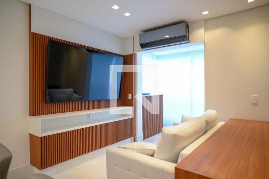 Sala de kitnet/studio para alugar com 1 quarto, 34m² em Vila Nair, São Paulo