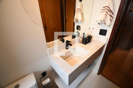Banheiro de apartamento à venda com 2 quartos, 74m² em Vila Joao Jorge, Campinas