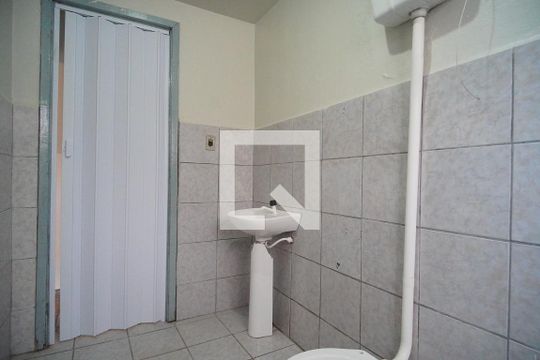 Banheiro de apartamento para alugar com 1 quarto, 45m² em Guarani, Novo Hamburgo