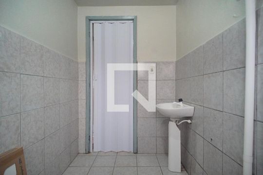 Banheiro de apartamento para alugar com 1 quarto, 45m² em Guarani, Novo Hamburgo