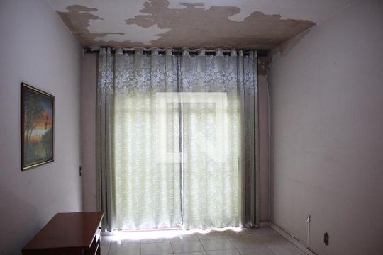 Sala 2 de casa à venda com 3 quartos, 405m² em Eldorado, Contagem