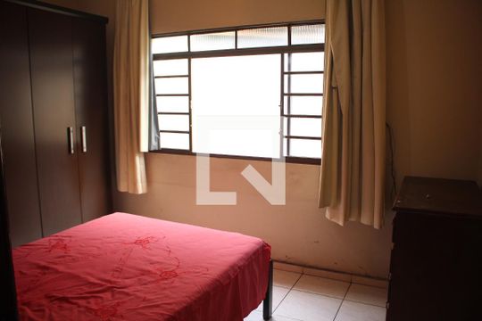 Quarto 2 de casa à venda com 3 quartos, 405m² em Eldorado, Contagem