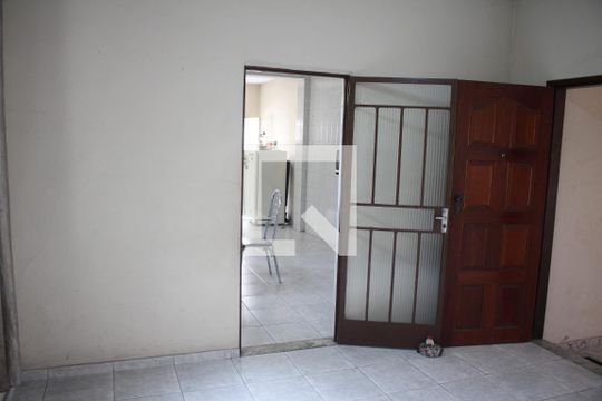 Sala 1 de casa à venda com 3 quartos, 405m² em Eldorado, Contagem