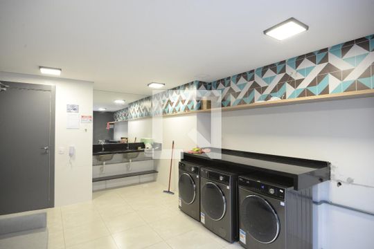 Lavanderia de kitnet/studio para alugar com 1 quarto, 24m² em Ipiranga, São Paulo