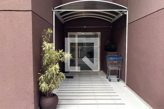 Hall de entrada de apartamento para alugar com 2 quartos, 40m² em Vila Matilde, São Paulo