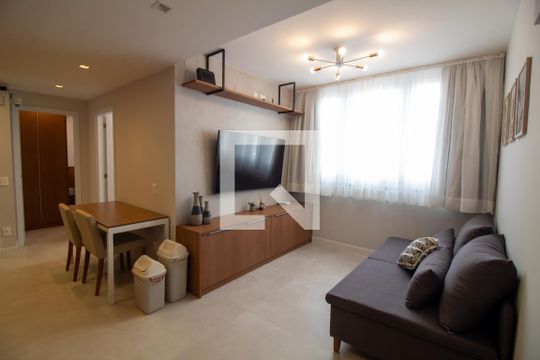 Apartamento para alugar com 2 quartos, 48m² em Vila Sao Francisco (zona Sul), São Paulo