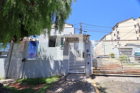 Fachada e portaria de apartamento à venda com 2 quartos, 38m² em Olaria, Canoas