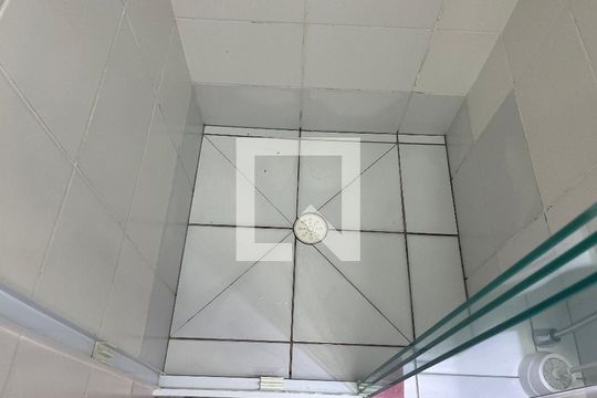 Banheiro de apartamento à venda com 1 quarto, 31m² em Água Branca, São Paulo