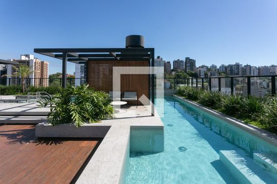 Área comum - Piscina de kitnet/studio para alugar com 1 quarto, 33m² em Rio Branco, Porto Alegre