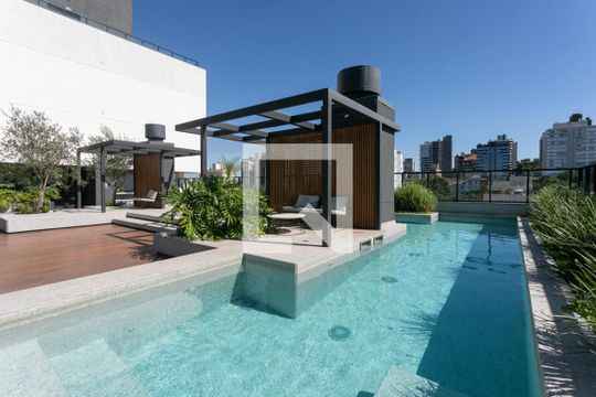 Área comum - Piscina de kitnet/studio para alugar com 1 quarto, 33m² em Rio Branco, Porto Alegre