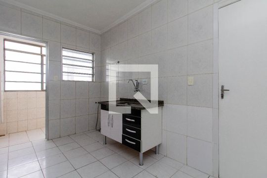 Cozinha de apartamento para alugar com 2 quartos, 70m² em Penha de França, São Paulo