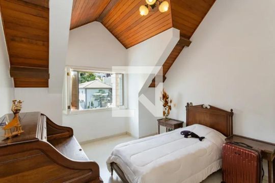 Quarto de casa à venda com 4 quartos, 548m² em Morumbi, São Paulo
