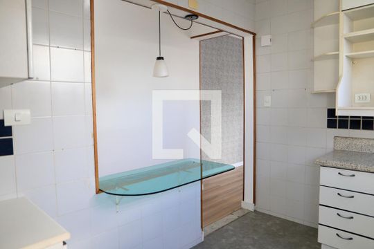 Cozinha de apartamento à venda com 2 quartos, 68m² em Mirandópolis, São Paulo