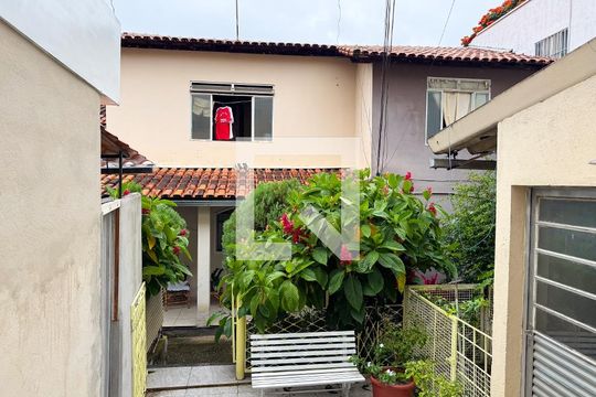 Área comum de casa à venda com 8 quartos, 490m² em Eldorado, Contagem