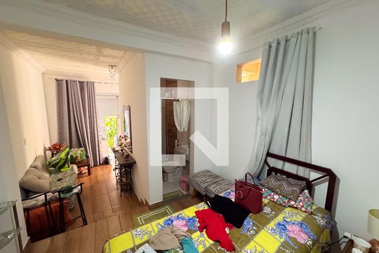 Quarto de casa à venda com 8 quartos, 490m² em Eldorado, Contagem