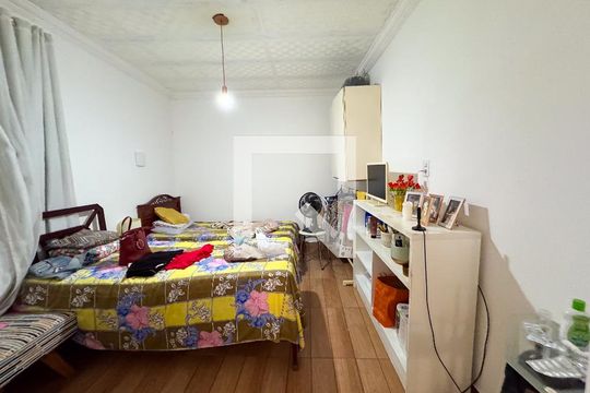 Quarto de casa à venda com 8 quartos, 490m² em Eldorado, Contagem