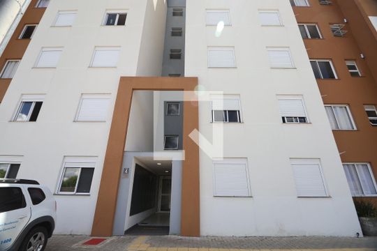 Fachada do bloco de apartamento para alugar com 2 quartos, 70m² em Olaria, Canoas