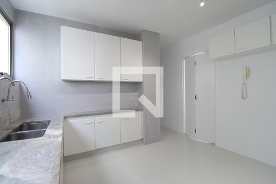 Cozinha de apartamento à venda com 3 quartos, 121m² em Perdizes, São Paulo
