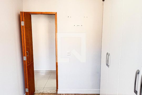 Quarto 2 de apartamento à venda com 2 quartos, 44m² em Parque Erasmo Assunção, Santo André