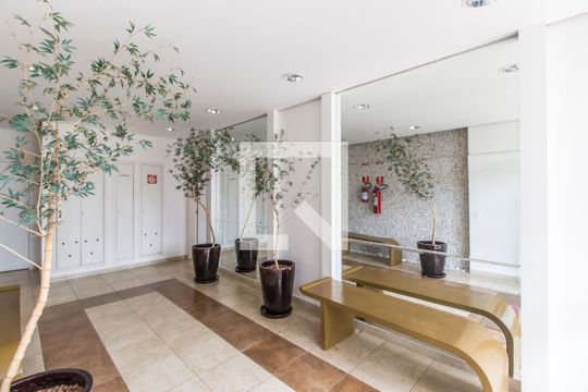 Hall social de apartamento para alugar com 2 quartos, 57m² em Vila Nossa Senhora da Escada, Barueri