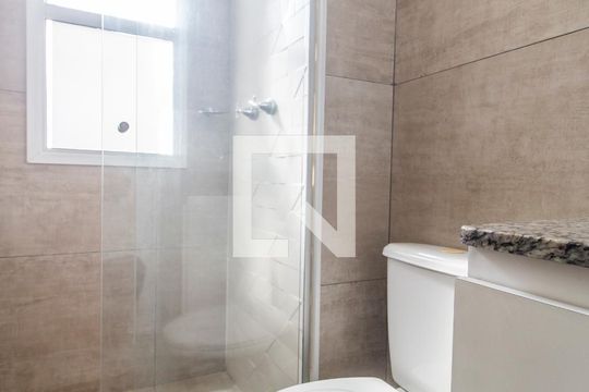Banheiro de apartamento para alugar com 2 quartos, 57m² em Vila Nossa Senhora da Escada, Barueri