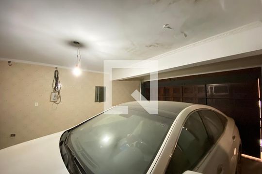 Garagem de casa para alugar com 3 quartos, 200m² em Jardim Virginia Bianca, São Paulo