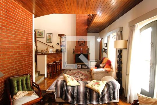 Sala de casa para alugar com 3 quartos, 200m² em Jardim Virginia Bianca, São Paulo