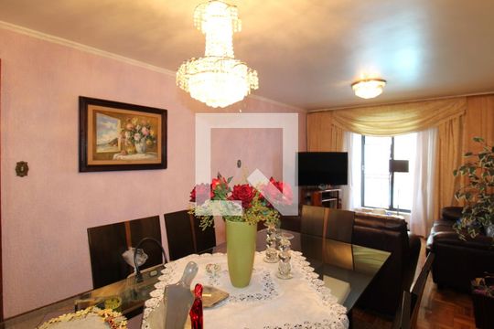 Sala de TV de casa para alugar com 3 quartos, 200m² em Jardim Virginia Bianca, São Paulo