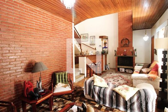 Sala de casa para alugar com 3 quartos, 200m² em Jardim Virginia Bianca, São Paulo