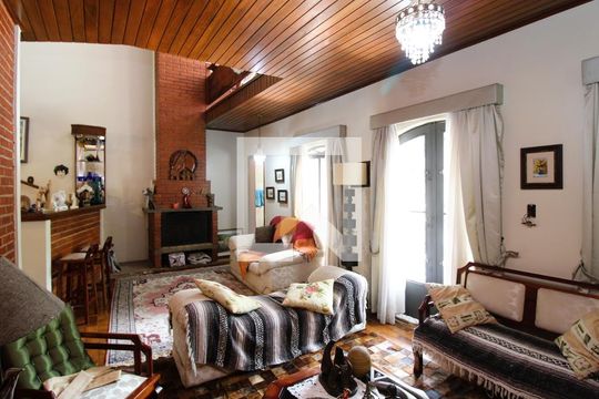 Casa para alugar com 3 quartos, 200m² em Jardim Virginia Bianca, São Paulo