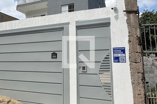plaquinha de apartamento para alugar com 2 quartos, 65m² em Jardim Audir, Barueri