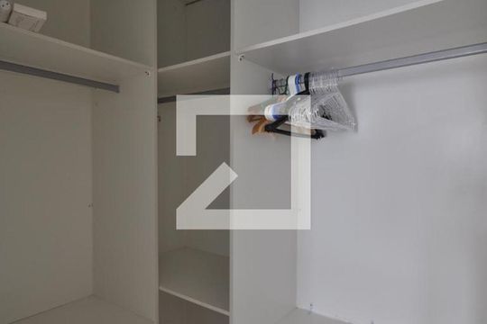 Closet de apartamento à venda com 2 quartos, 70m² em Tremembé, São Paulo