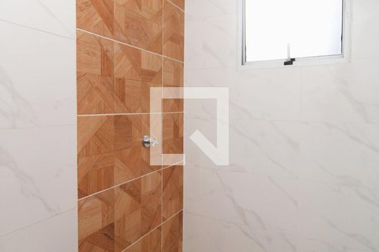 Banheiro de apartamento à venda com 2 quartos, 39m² em Vila Nova Carolina, São Paulo