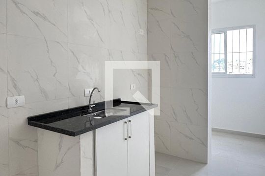 Cozinha de apartamento para alugar com 1 quarto, 30m² em Jardim Audir, Barueri