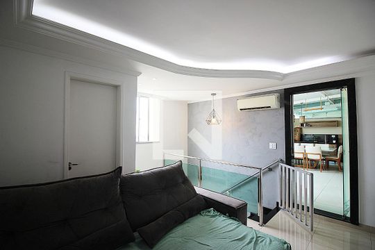 Sala de TV de apartamento à venda com 2 quartos, 105m² em Jardim Borborema, São Bernardo do Campo