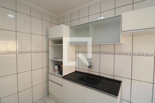 Cozinha de apartamento para alugar com 2 quartos, 50m² em Jardim Nove de Julho, São Paulo