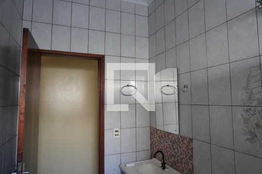 Banheiro de casa à venda com 2 quartos, 100m² em Jardim Guanabara, Americana