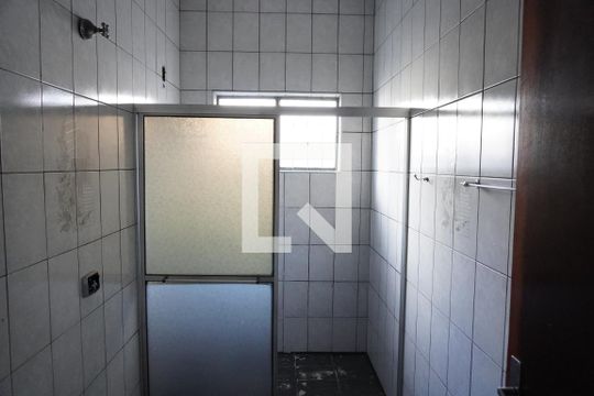 Banheiro de casa à venda com 2 quartos, 100m² em Jardim Guanabara, Americana