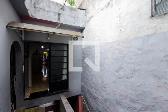 Área externa de casa à venda com 2 quartos, 150m² em Parque Santo Antonio, Guarulhos