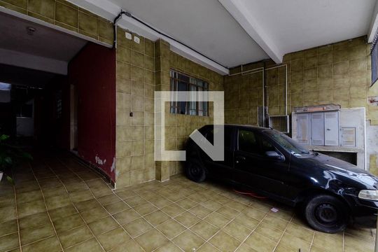 Garagem de casa à venda com 2 quartos, 150m² em Parque Santo Antonio, Guarulhos