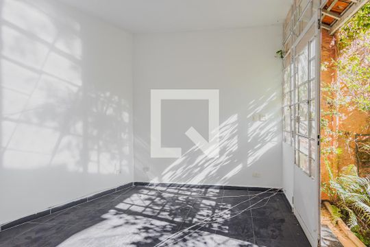 Escritório de casa à venda com 3 quartos, 240m² em Jardim Europa, São Paulo